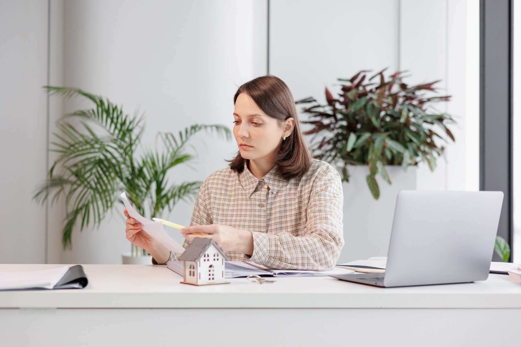 5 Essential Tips on how to Deal with Overworking 5 Essential Tips on how to Deal with Overworking
