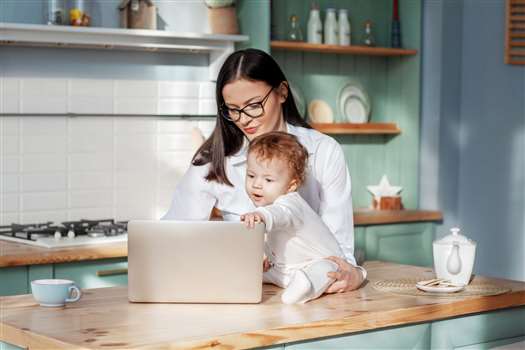 10 Tips On How To Create a Parental Leave Policy For Your Organization