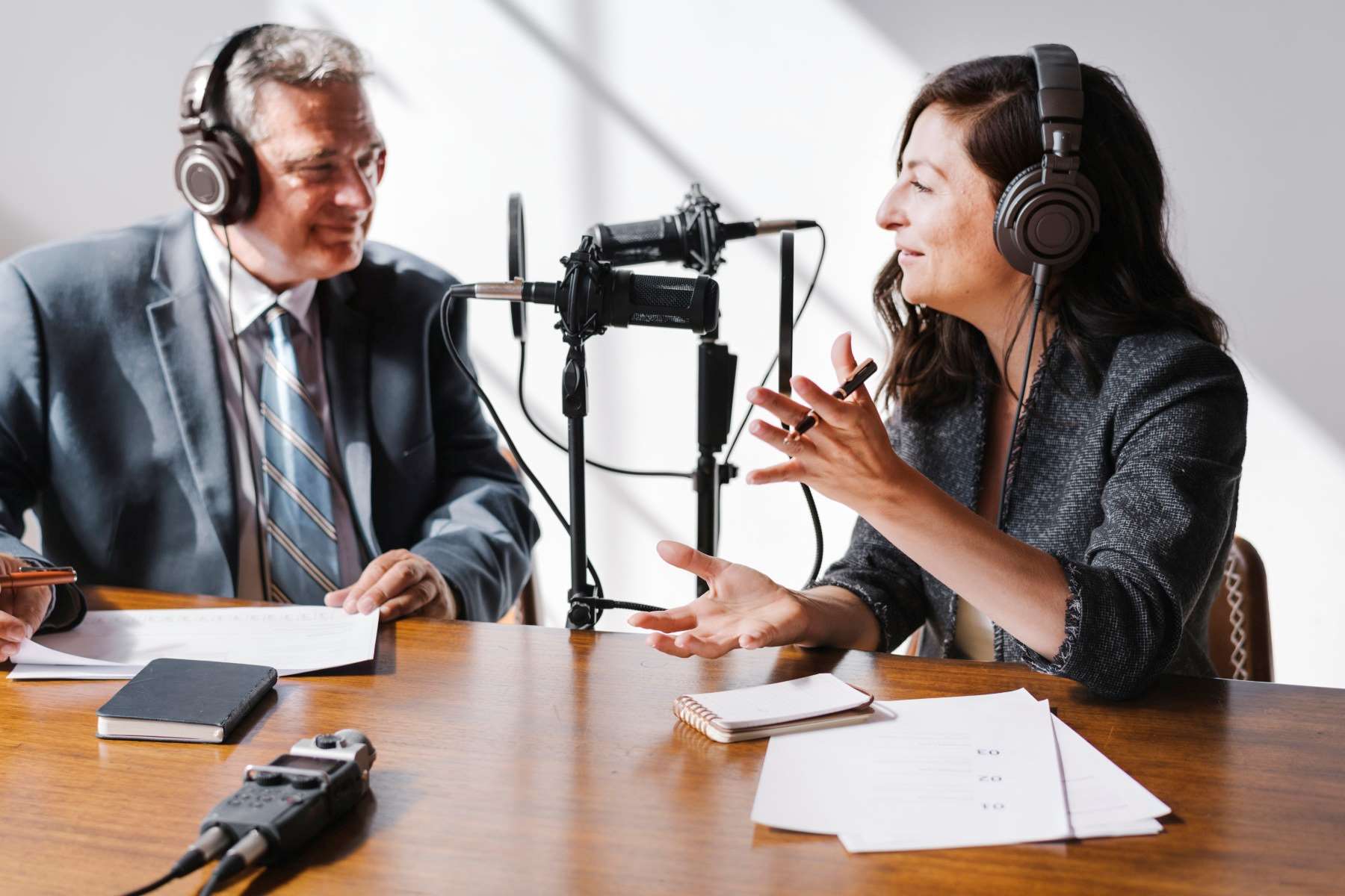 15 Best Business Podcasts For Professionals