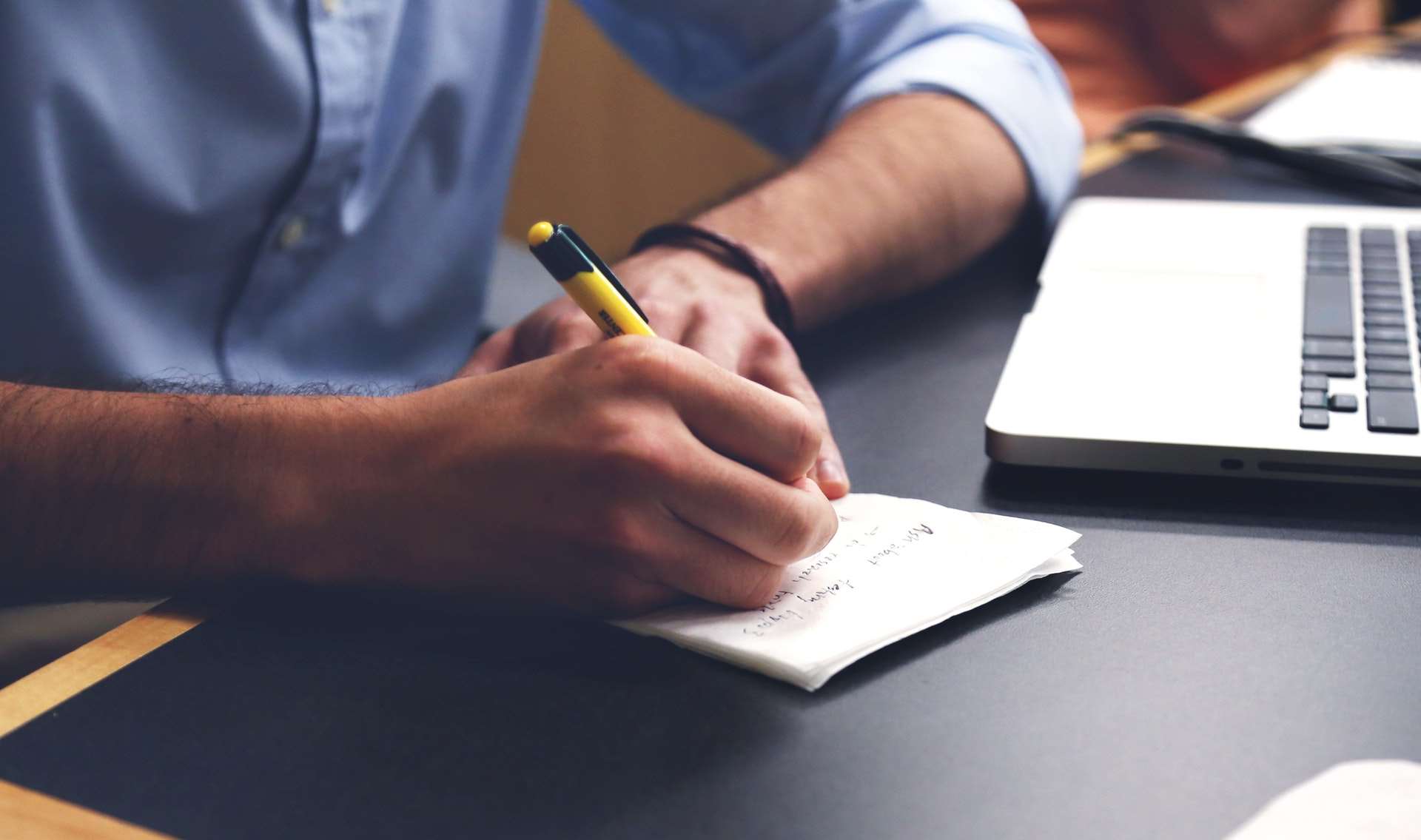 Tame the chaos with good note taking skills. [4 TIPS] 