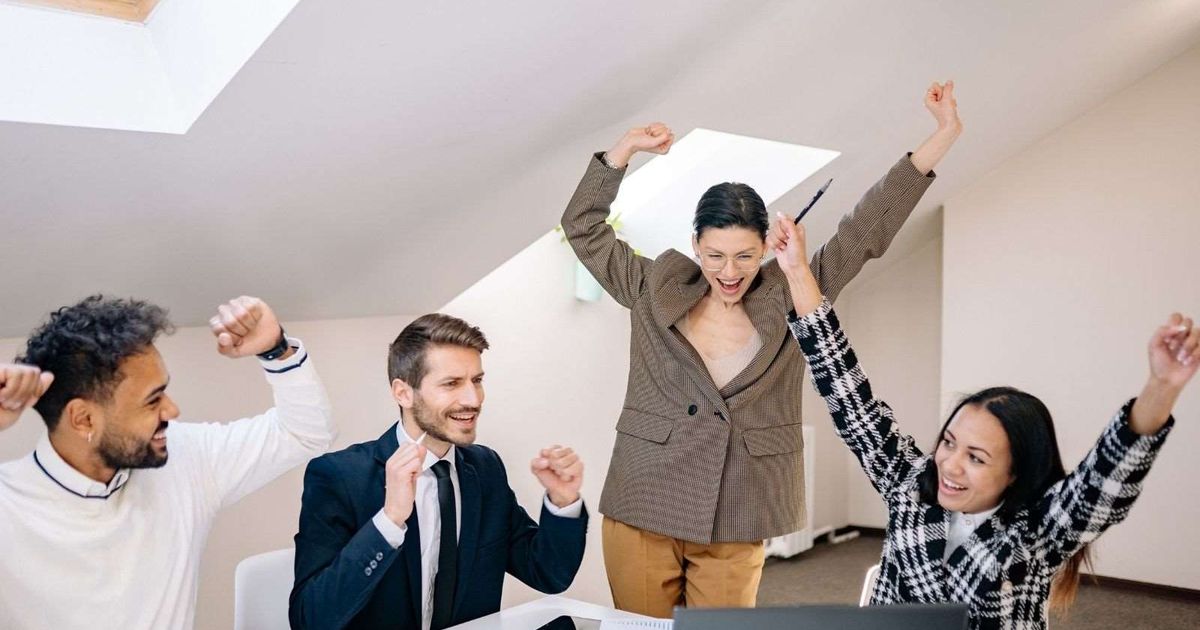 9 Ways To Celebrate A Work Anniversary - Unrubble | Unrubble Blog