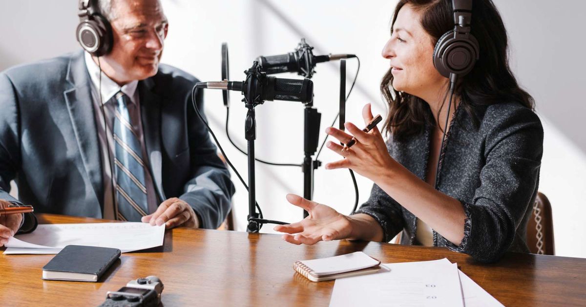 15 Best Business Podcasts For Professionals - Unrubble | Unrubble Blog